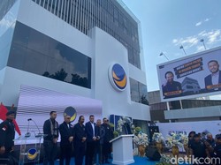 Resmikan NasDem Tower di Padang, Surya Paloh: Kita Siap Kalah-Siap Menang
