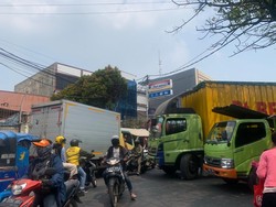 Ada Truk Mogok, Jalan Kapuk Raya Jakut Macet