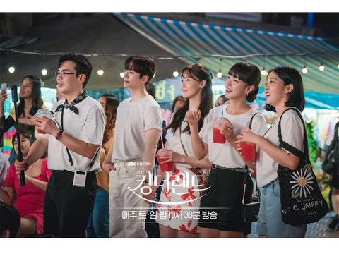 Adegan liburan ke Thailand di King The Land