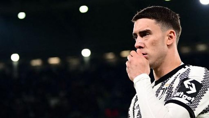 Juventus Serbian forward Dusan Vlahovic looks on during the Italian Cup semi-final first leg football match between Juventus and Inter Milan on April 4 2023 at the 
