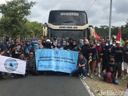 Massa Honorer Nakes-Nonnakes Kulon Progo Berangkat ke Istana, Ini Tuntutannya