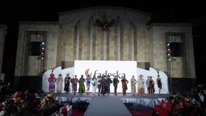Kreasikan Batik-Lurik, 50 Desainer Pamer Karya di Klaten Fashion Festival