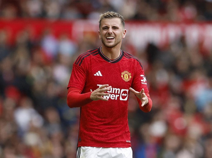 Soccer Football - Pre Season Friendly - Manchester United v RC Lens - Old Trafford, Manchester, Britain - August 5, 2023  Manchester United's Mason Mount reacts Action Images via Reuters/Jason Cairnduff