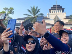 Menikmati Indahnya Bandung dengan Cara Berbeda Ala AHY