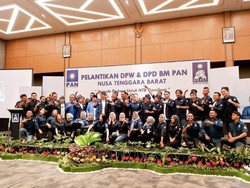 Pasha Ungu Lantik Pengurus Barisan Muda PAN NTB: Jangan Gaya-gayaan