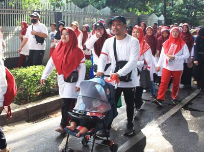 Semarak Jalan Santai Sambut HUT ke-78 RI
