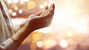 9 Doa Selamat Dunia dan Akhirat, Yuk Hafalkan!