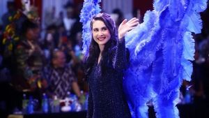 7 Pesona Arumi Bachsin Bersayap di Jember Fashion Carnaval, Dipuji Bak Bidadari