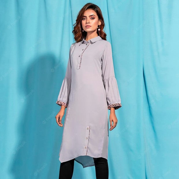 Rekomendasi Outfit Tutupi Perut Buncit yang Bisa Dicoba