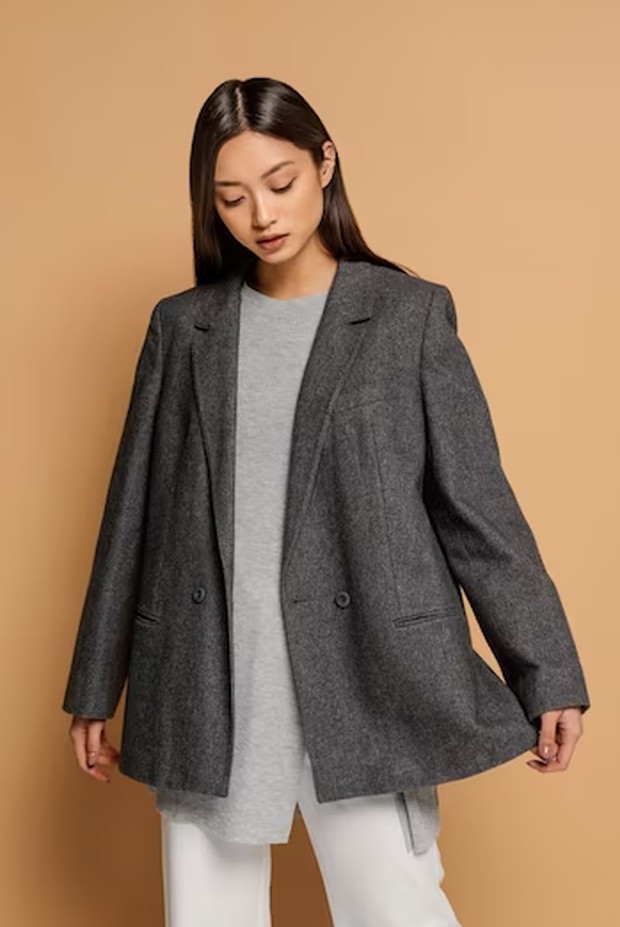 Jadi Lebih Percaya Diri, Ini Rekomendasi Outfit untuk Menutupi Perut Buncit