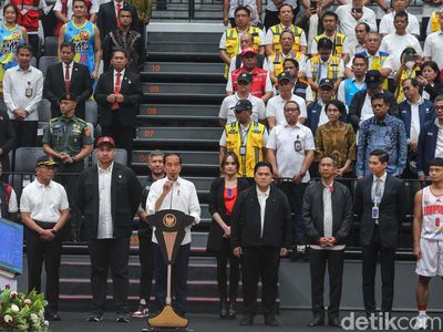 Momen Jokowi Resmikan Indonesia Arena