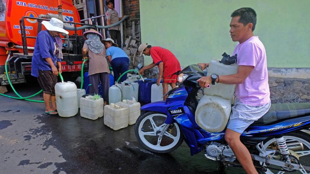 Nah Loh! Warga Lereng Gunung Sumbing Kesulitan Air Bersih Nah Loh! Warga Lereng Gunung Sumbing Kesulitan Air Bersih