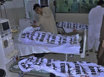 Korban Tewas Kereta Tergelincir di Pakistan Terus Bertambah