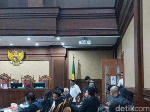 Lukas Enembe Minta Izin ke Toilet Lagi, Sidang Kasus Suap 2 Kali Diskors
