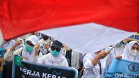 Nakes hingga Sopir Ambulans Demo Minta Diangkat Jadi ASN