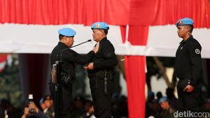 Momen Panglima TNI Terima Brevet Paspampres
