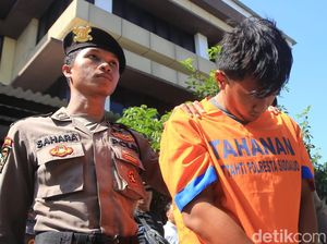 Jatim Sepekan: Ritual Hidupkan Korban Pembunuhan-Pria Salat di Tengah Jalan Jatim Sepekan: Ritual Hidupkan Korban Pembunuhan-Pria Salat di Tengah Jalan