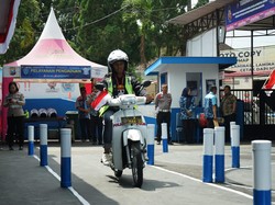 Pemohon SIM di Kota Malang Lulus Ujian Praktik Terbantu Lintasan Baru