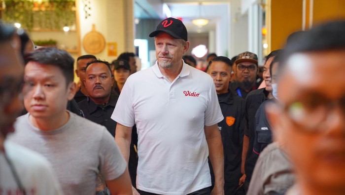 Peter Schmeichel sambangi Indonesia.