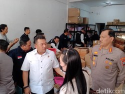 Polisi Gerebek Gudang Kosmetik Ilegal Senilai Rp 1 Miliar di Batam