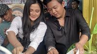 Romantisnya Denny Caknan dan Bella Bonita Saat Makan Soto Bareng
