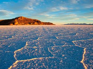 Ini Salar de Uyuni, Dataran Garam Terbesar di Dunia! Ini Salar de Uyuni, Dataran Garam Terbesar di Dunia!