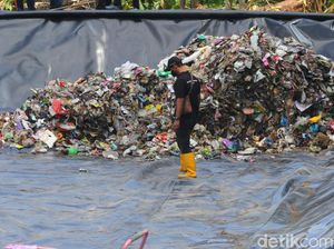 Geomembran TPS Tamanmartani Sleman Sempat Robek gegara Truk Sampah Geomembran TPS Tamanmartani Sleman Sempat Robek gegara Truk Sampah