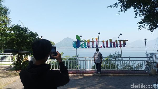 Waduk Jatiluhur, Danau Terbesar Indonesia Cocok untuk Healing Tipis-tipis