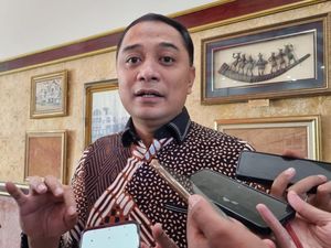 Walkot Eri Ubah Distribusi Bansos Usai Marak Warga Pendatang Titip KK Walkot Eri Ubah Distribusi Bansos Usai Marak Warga Pendatang Titip KK