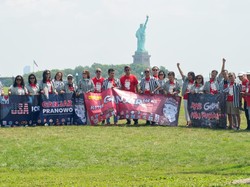 Pakai Kemeja Hitam-Putih, WNI di AS Dukung Ganjar di Pilpres 2024