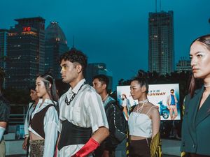 Model Pop Up Runway Yamaha Mejeng Tampilkan Androgini Style, Apa Itu?