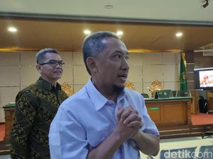 Begini Kondisi Yana Mulyana cs Jelang Hadapi Sidang Dakwaan Begini Kondisi Yana Mulyana cs Jelang Hadapi Sidang Dakwaan