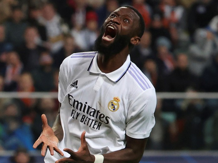 Real Madrids Antonio Rudiger celebrates after scoring his sides first goal during the Champions League group F soccer match between Shakhtar Donetsk and Real Madrid at Polish Army Stadium stadium in Warsaw, Poland, Tuesday, Oct. 11, 2022. (AP Photo/Michal Dyjuk)