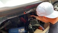 Tolong! Baim Wong Kemalingan, Kaca Belakang Mobil Dipecahkan