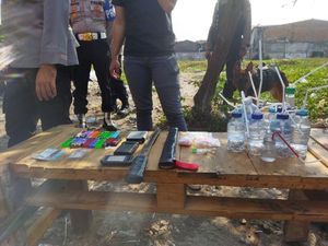 Polisi Amankan 5 Orang Diduga Pengguna Narkoba Saat Gerebek Kampung Boncos