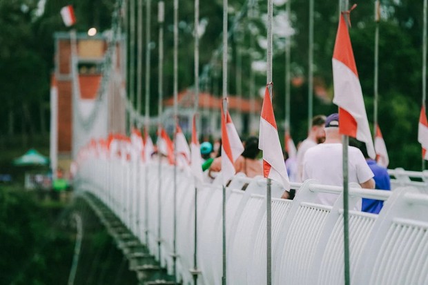 bendera merah putih/Foto: pexels.com/Irgi Nur Fadil bendera merah putih dijahit langsung oleh Fatmawati