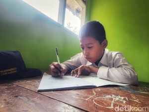 Buah Manis dari Semangat Doel Mengejar Pendidikan Meski Tak Ada Biaya