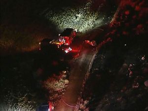 Dua Helikopter Pemadam Kebakaran Tabrakan, 3 Orang Tewas