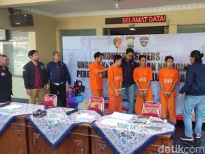 Terungkapnya Omzet Miliaran Komplotan Peretas HP Kapolda Jateng Terungkapnya Omzet Miliaran Komplotan Peretas HP Kapolda Jateng