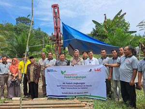 HK Bangun Sarana Air Bersih & Renovasi Fasilitas Pendidikan di Sumbar