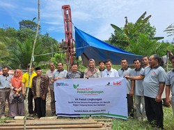 HK Bangun Sarana Air Bersih & Renovasi Fasilitas Pendidikan di Sumbar