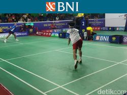Foto: Ayus Kalahkan Figo di BNI Sirnas A Banten