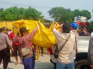 Mayat Pria dan Motor Ditemukan di Dasar Sungai Kediri, Diduga Korban Laka