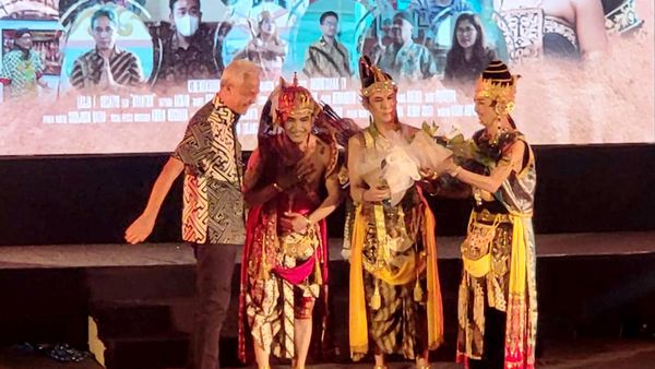 Nyantrik: Kala Anak Muda Belajar dari Panggung Wayang