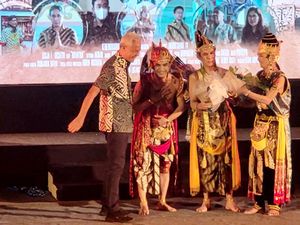 Nyantrik: Kala Anak Muda Belajar dari Panggung Wayang Nyantrik: Kala Anak Muda Belajar dari Panggung Wayang