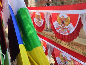 Cerita Engkos Warga Ciamis Tiap Agustus Merantau ke Semarang Jualan Bendera Cerita Engkos Warga Ciamis Tiap Agustus Merantau ke Semarang Jualan Bendera