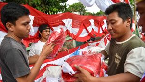 Omzet Penjual Bendera di Medan Capai Rp 1 juta Per Hari Lho