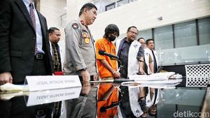 Polri Bekuk Dua WNI Peretas Kartu Kredit di Jepang