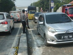 Jatiwaringin Sempat Macet Buntut Pengecoran, Kini Jalan Dibuka Lagi