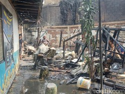 Padamkan Kebakaran Kios di Leuwipanjang, Diskar PB Turunkan 10 Unit